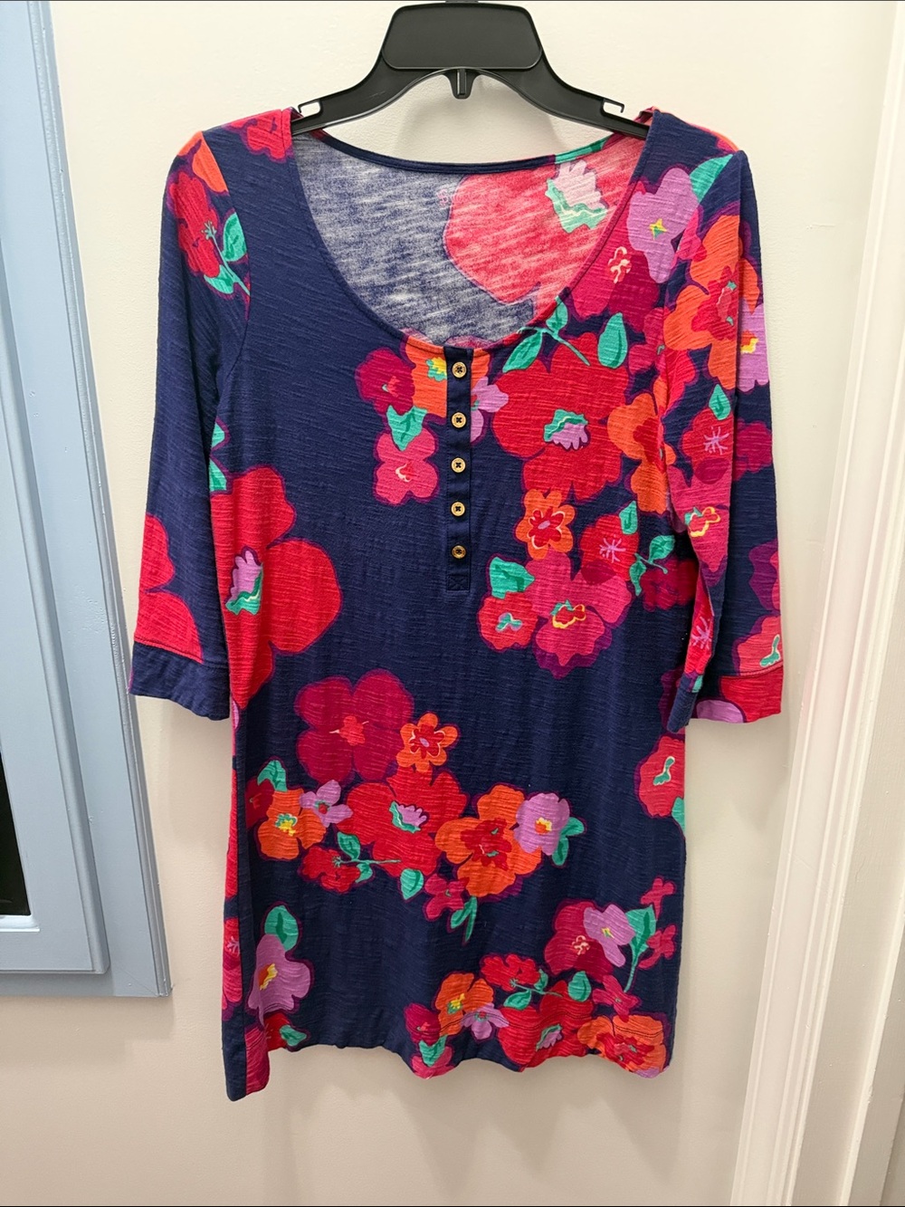 Lilly Pulitzer Navy Floral Scoop Neck Tunic Top - Bright Red & Pink Flowers